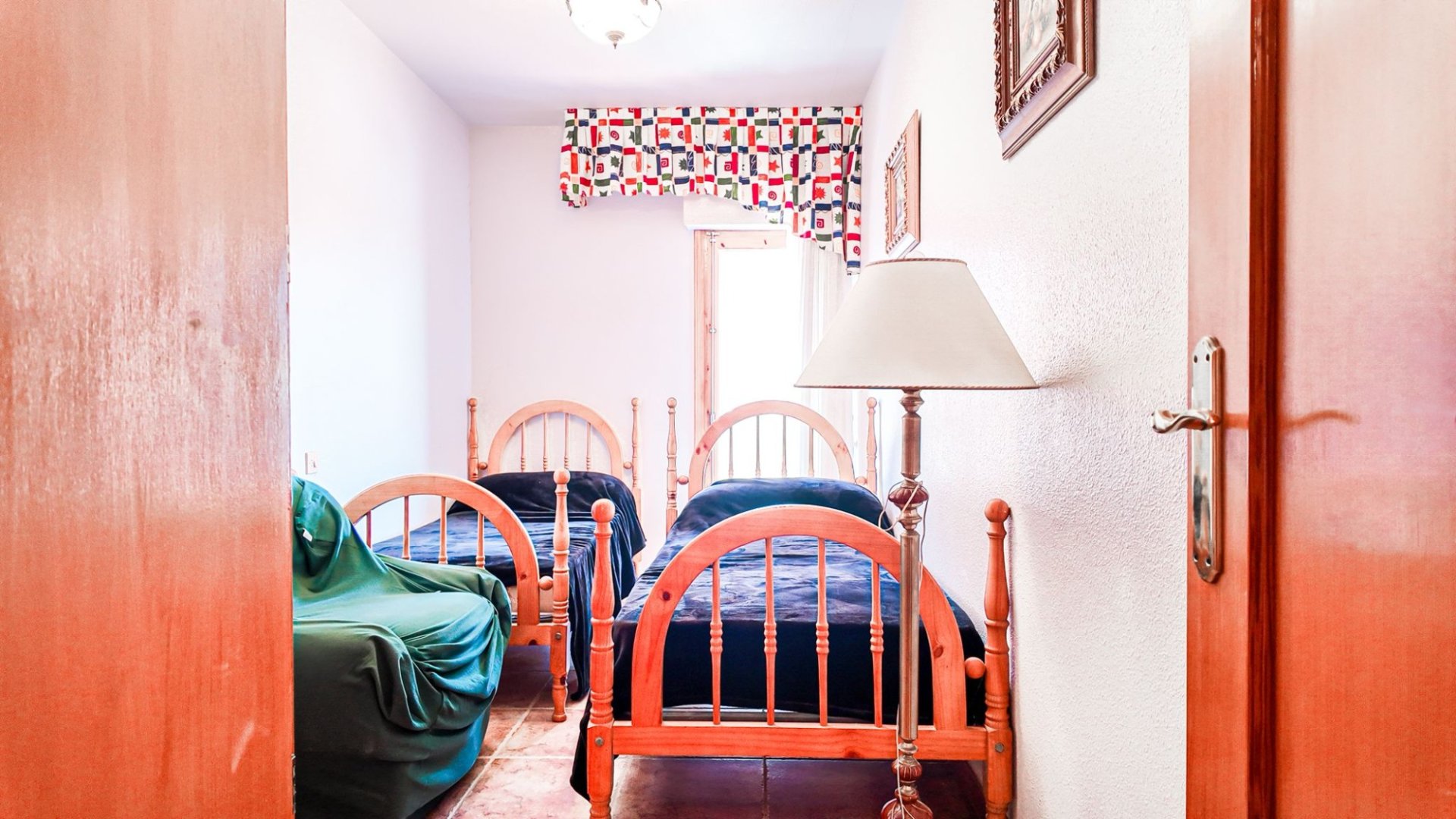 Resale - Apartments -
Torrevieja - Playa Los Naufragos