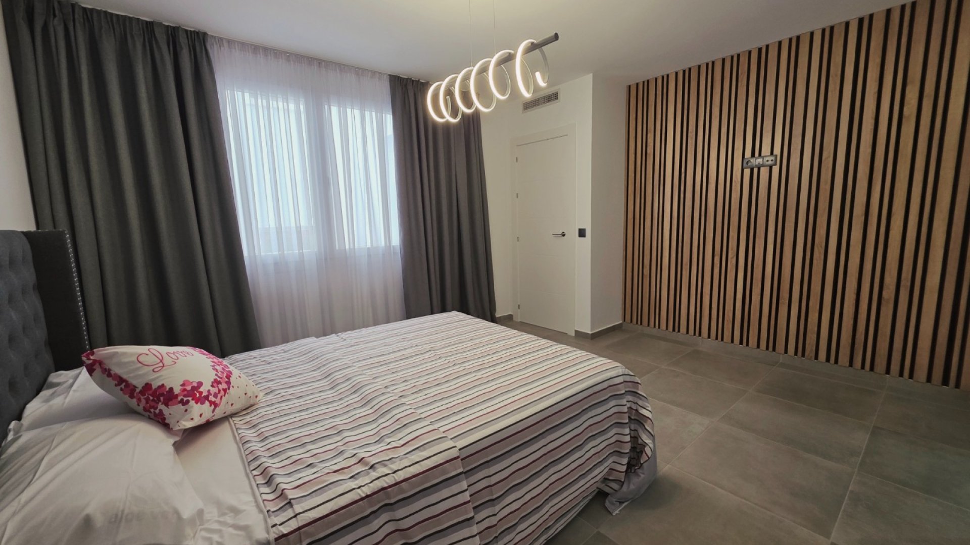 Resale - Apartments -
Torrevieja - Puerto