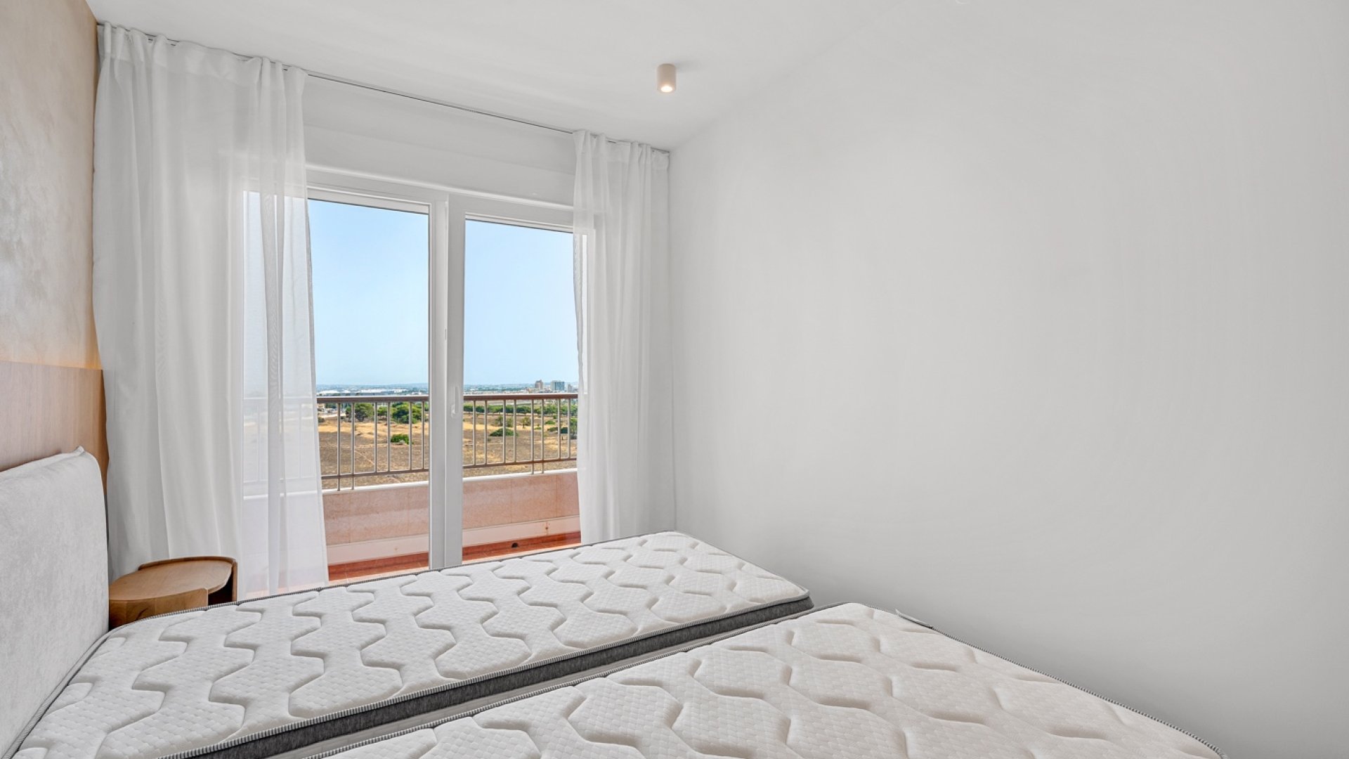 Resale - Apartments -
Torrevieja - Punta Prima