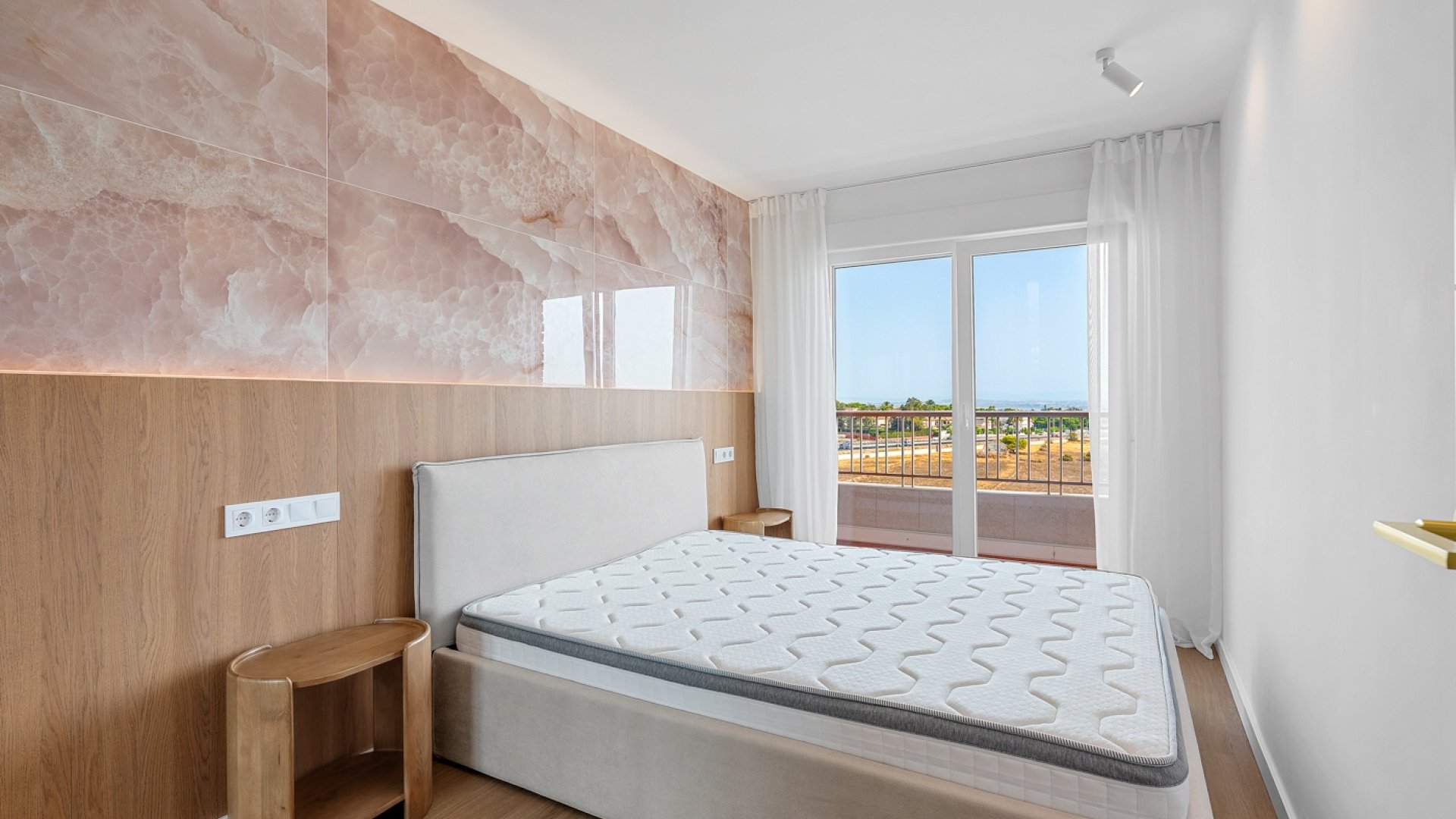 Resale - Apartments -
Torrevieja - Punta Prima