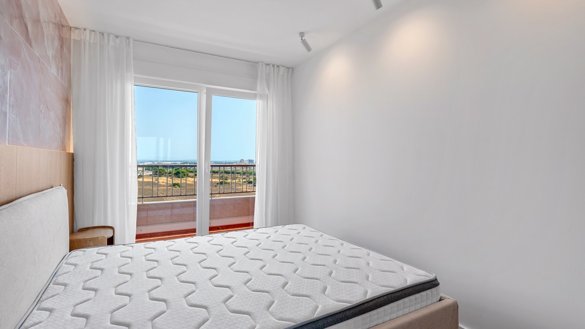 Resale - Apartments -
Torrevieja - Punta Prima