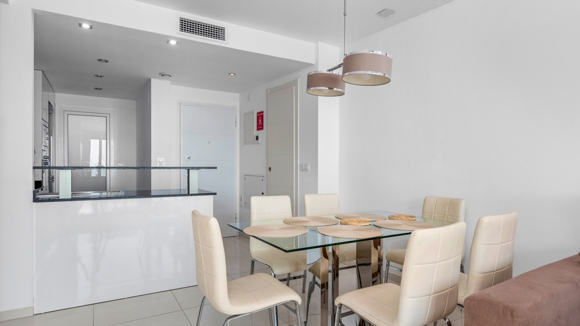 Resale - Apartments -
Torrevieja - Punta Prima