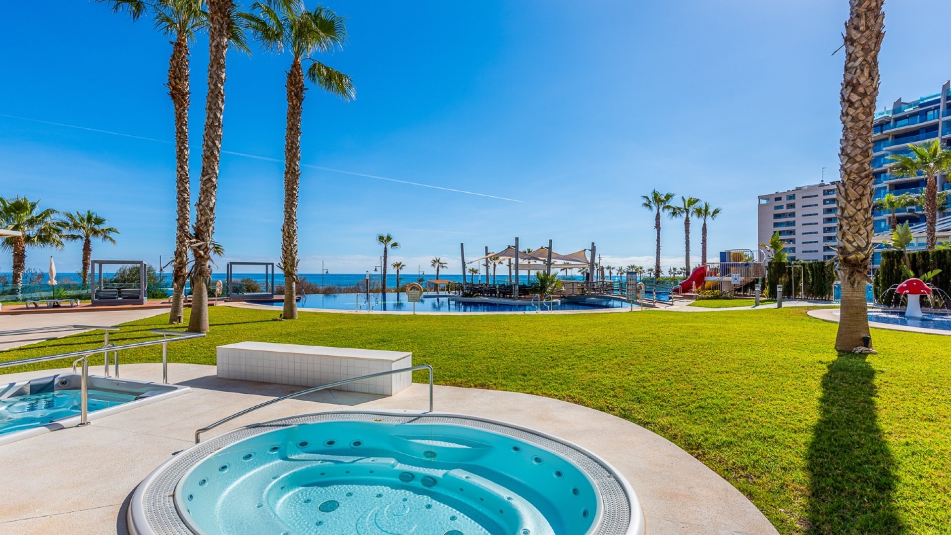 Resale - Apartments -
Torrevieja - Punta Prima