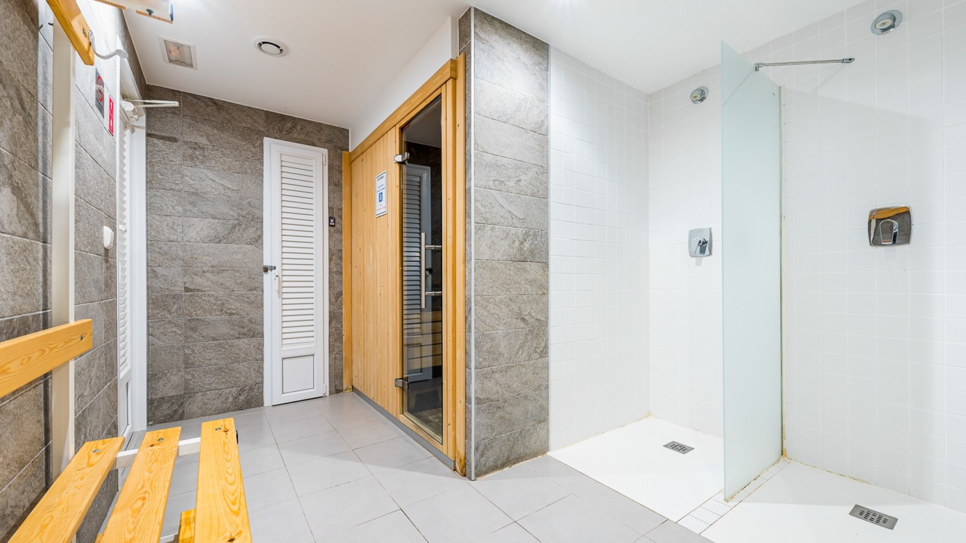 Resale - Apartments -
Torrevieja - Punta Prima