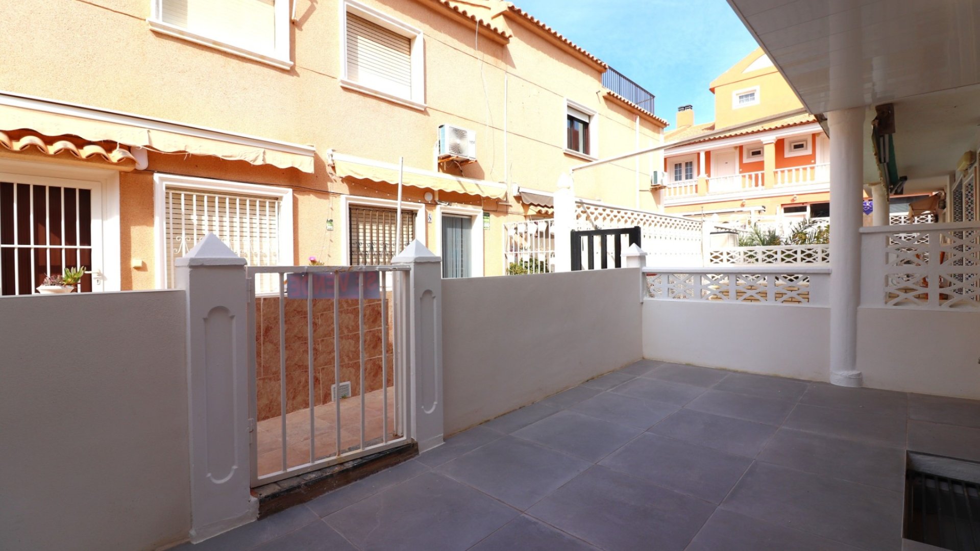 Resale - Apartments -
Torrevieja - Torre la mata