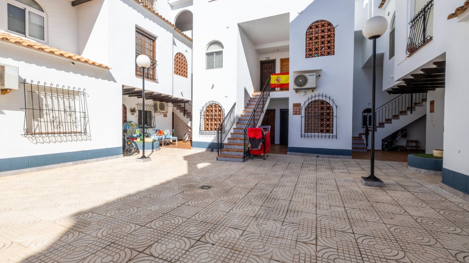 Resale - Apartments -
Torrevieja