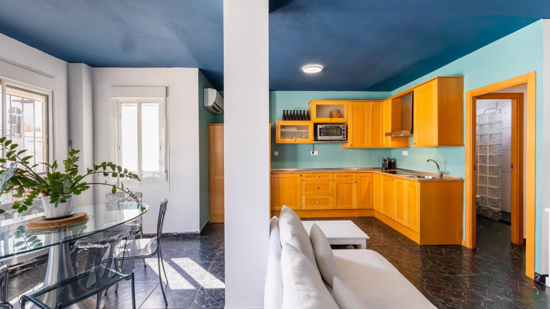 Resale - Apartments -
Torrevieja