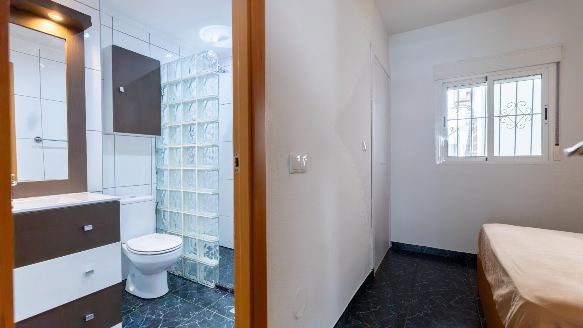 Resale - Apartments -
Torrevieja