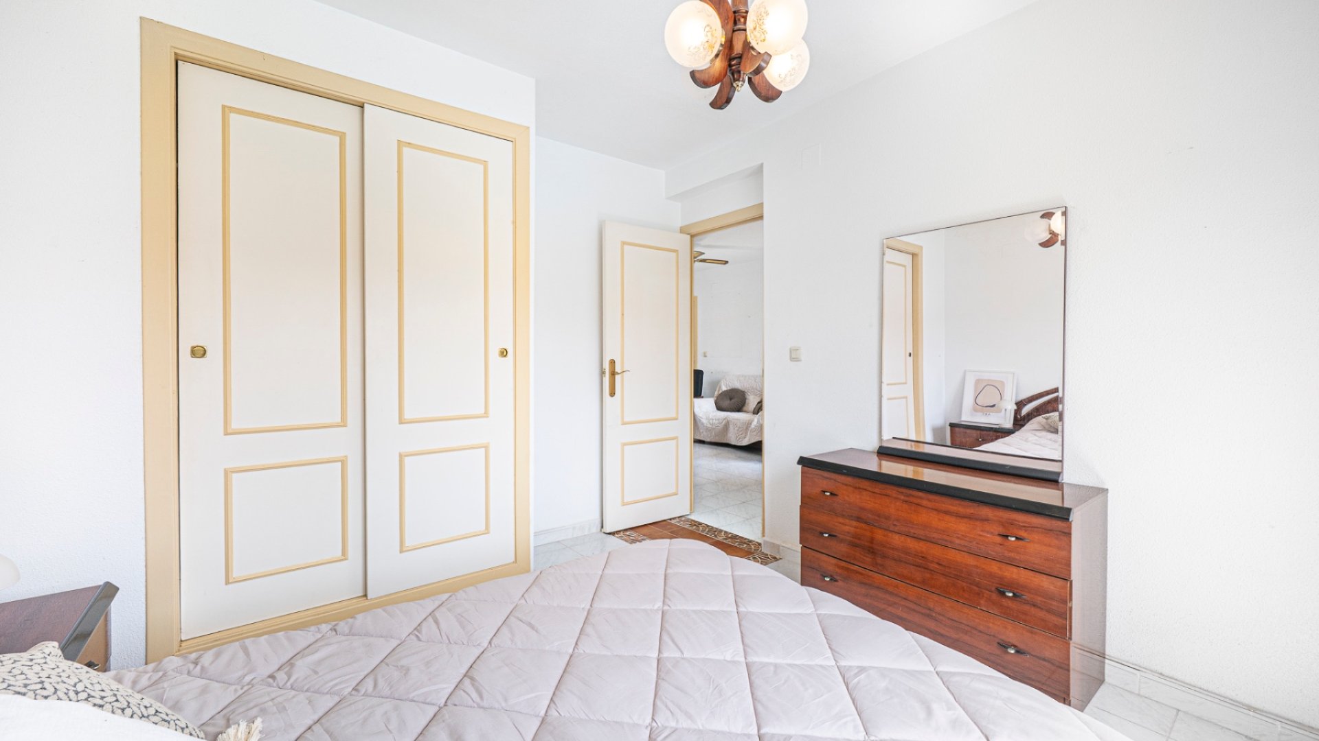 Resale - Apartments -
Torrevieja