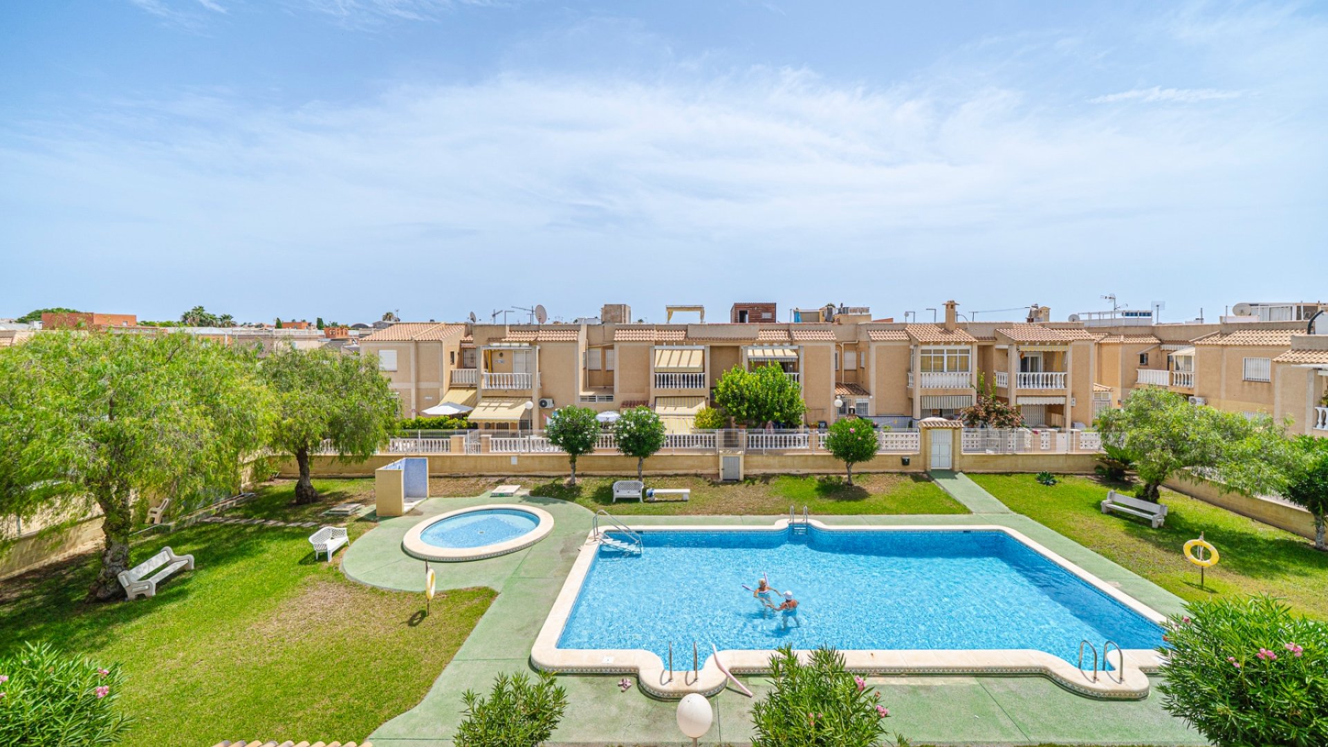Resale - Apartments -
Torrevieja