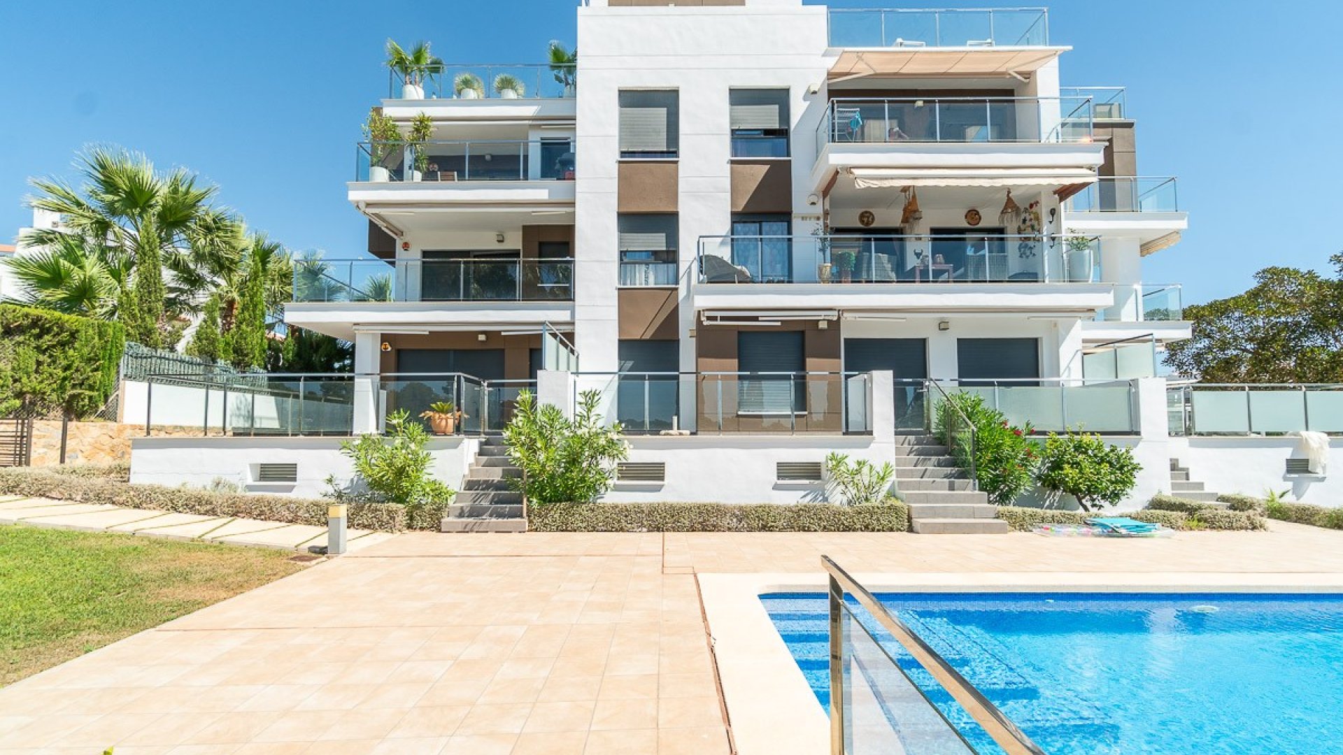 Resale - Apartments -
Villamartín - La fuente