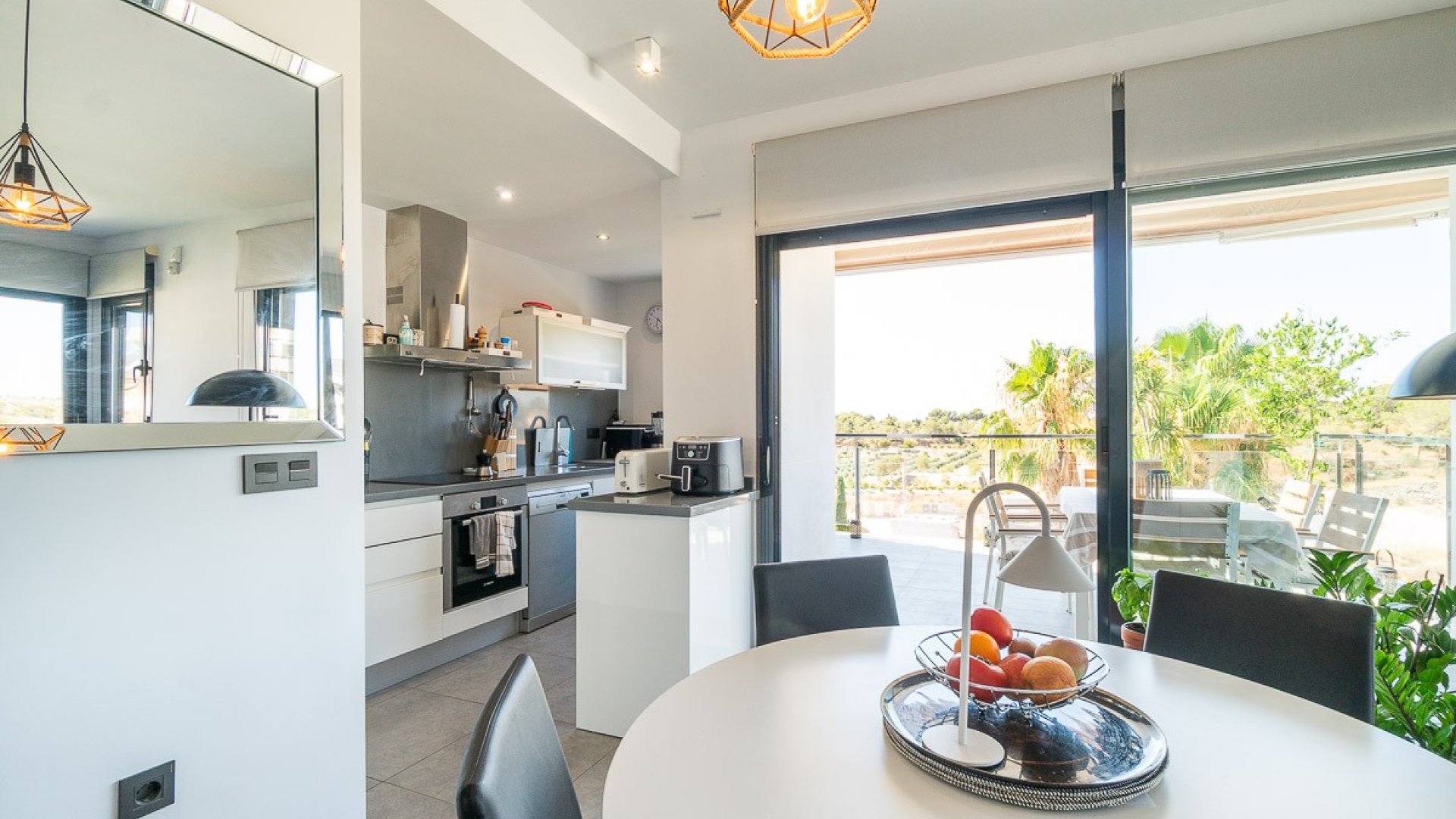 Resale - Apartments -
Villamartín - La fuente