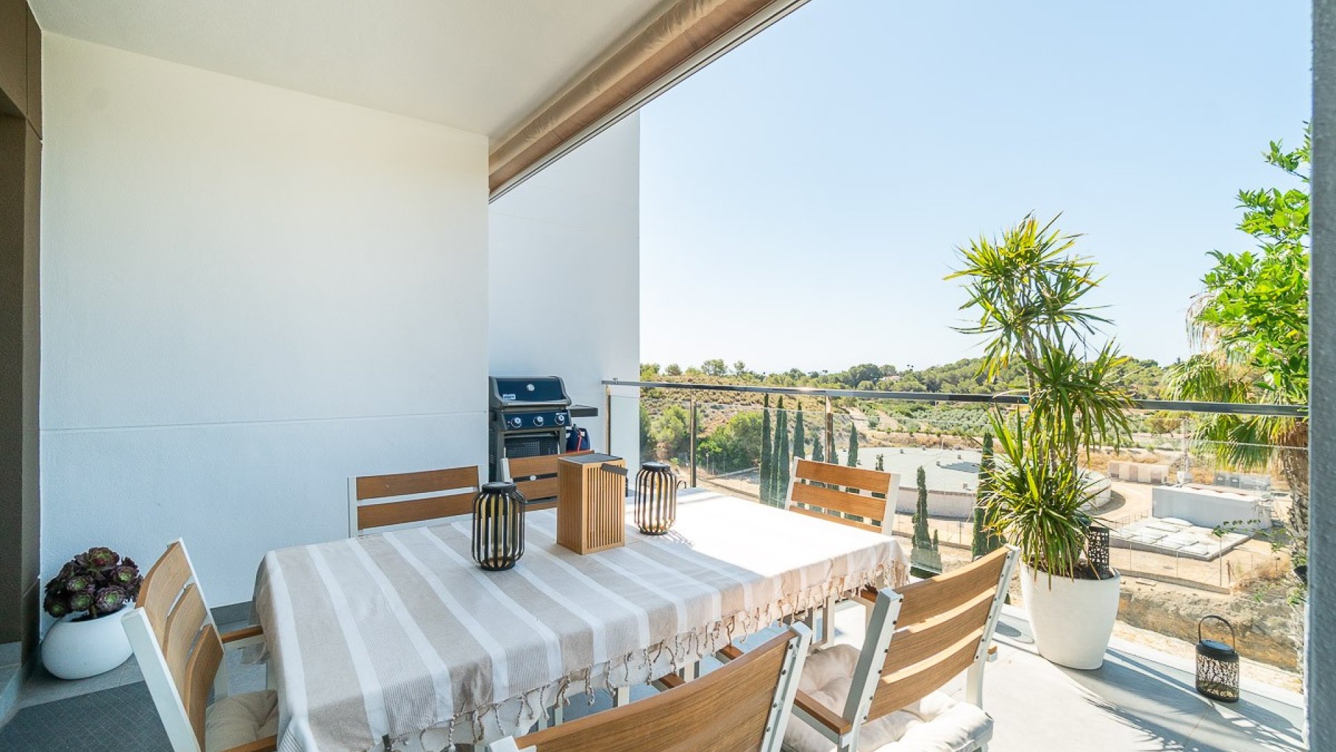 Resale - Apartments -
Villamartín - La fuente