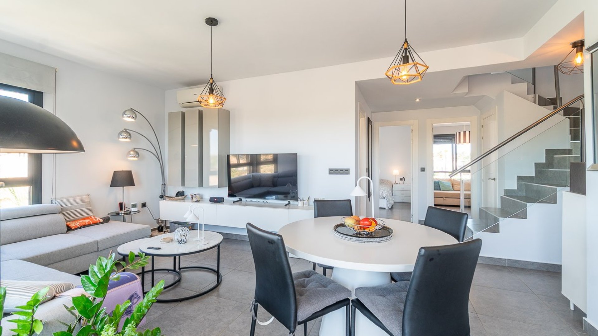 Resale - Apartments -
Villamartín - La fuente
