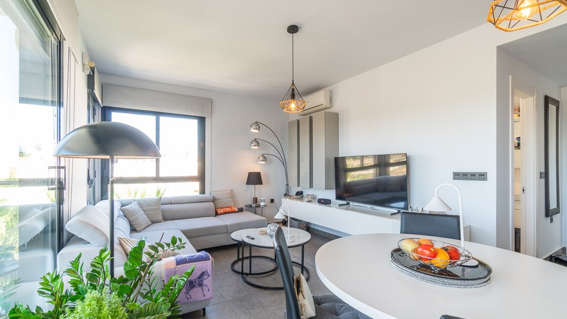 Resale - Apartments -
Villamartín - La fuente