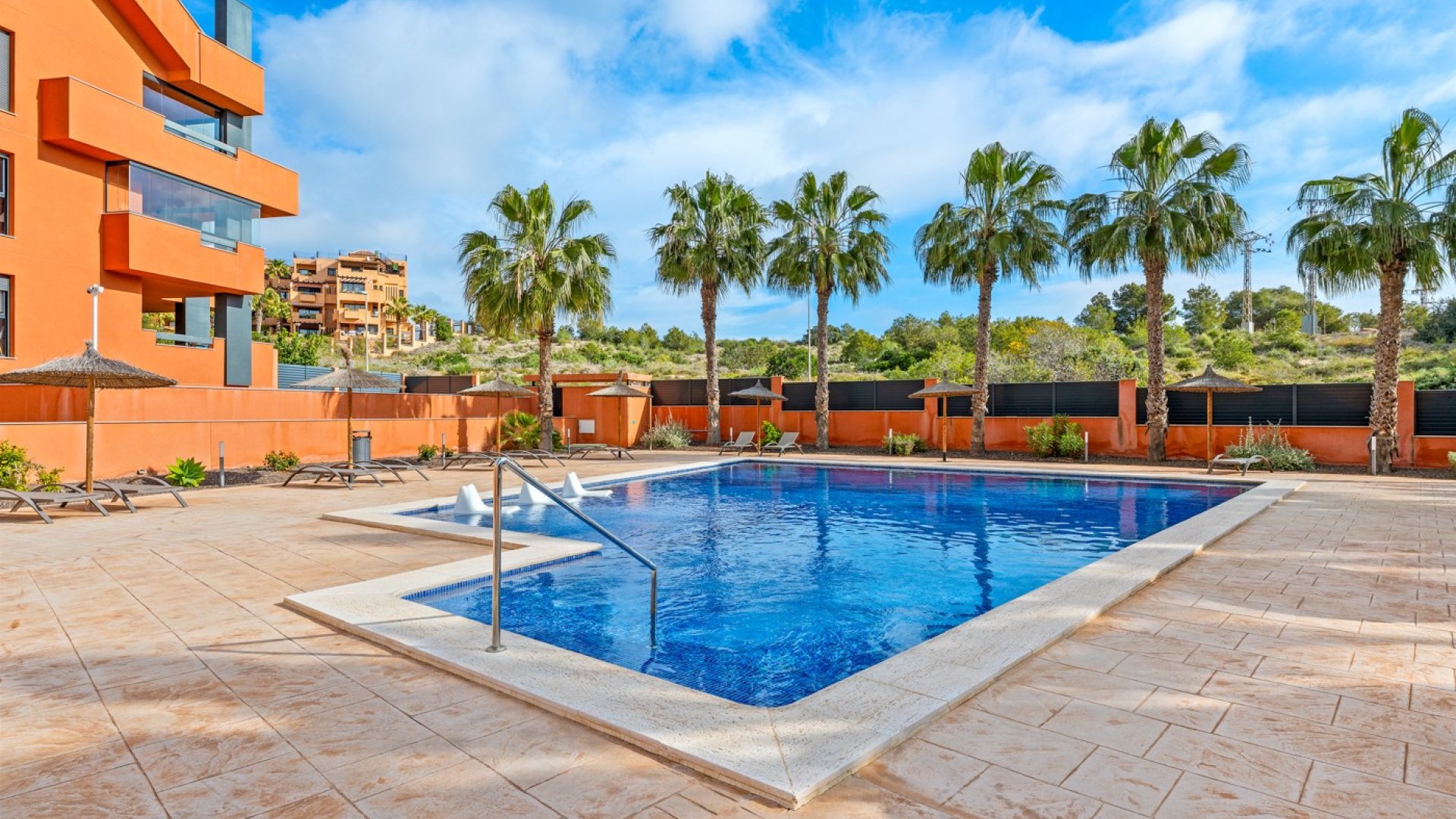 Resale - Apartments -
Villamartín - Lomas del Golf