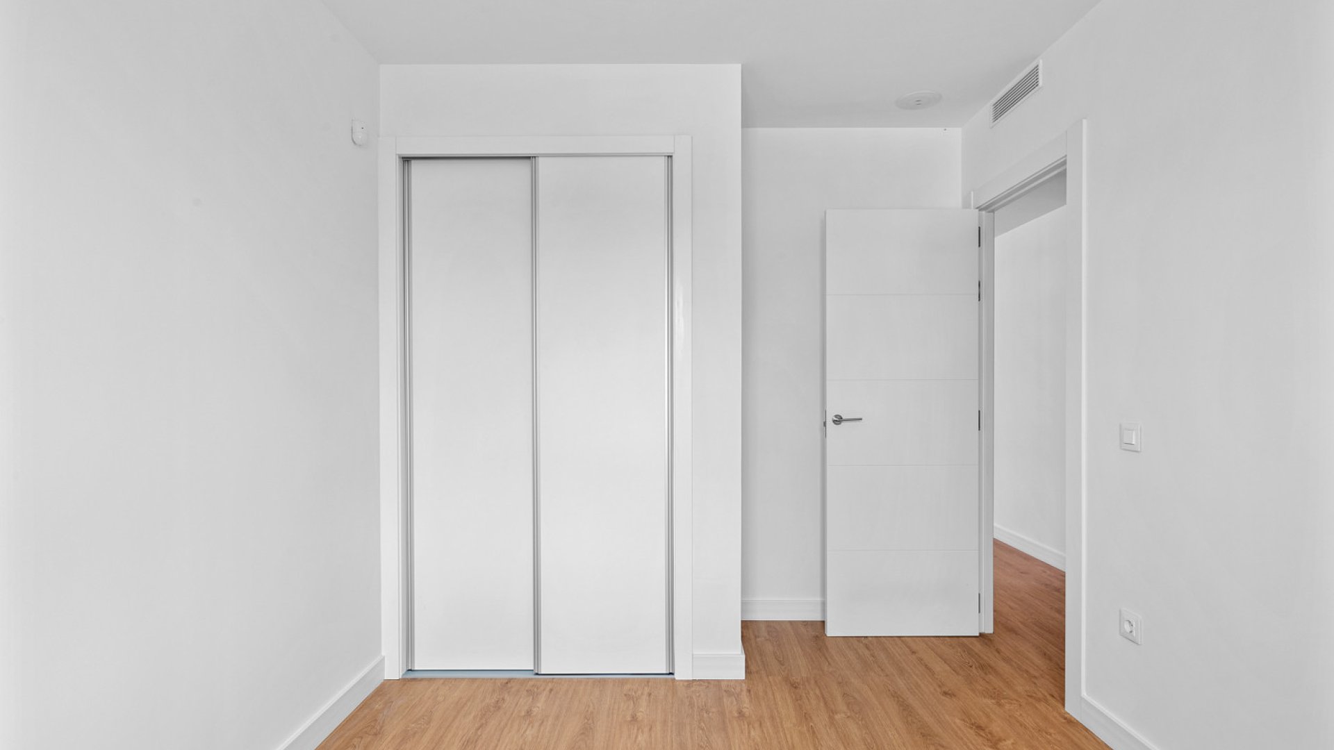 Resale - Apartments -
Villamartín - PAU 8