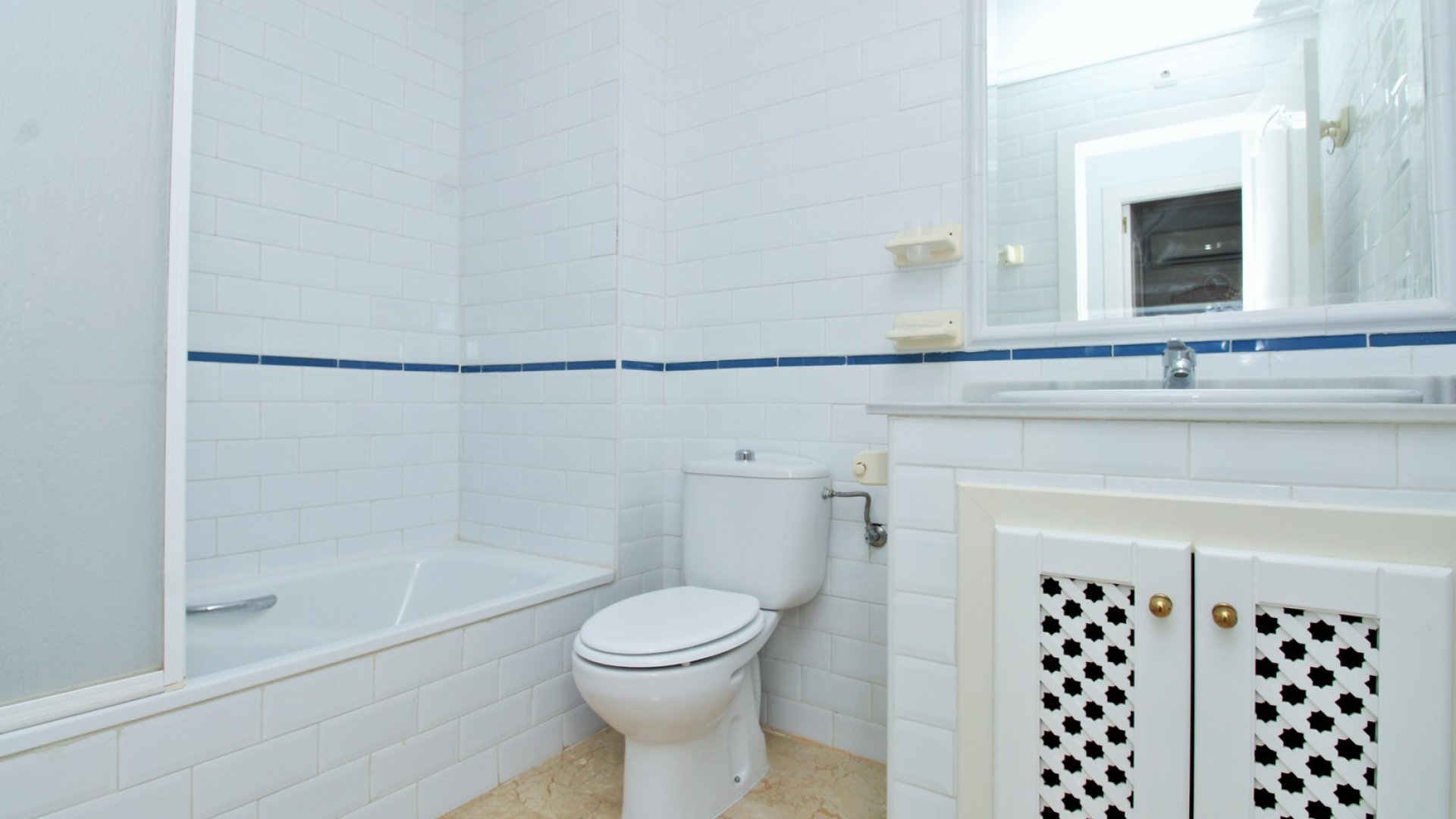 Resale - Apartments -
Villamartín - PAU 8