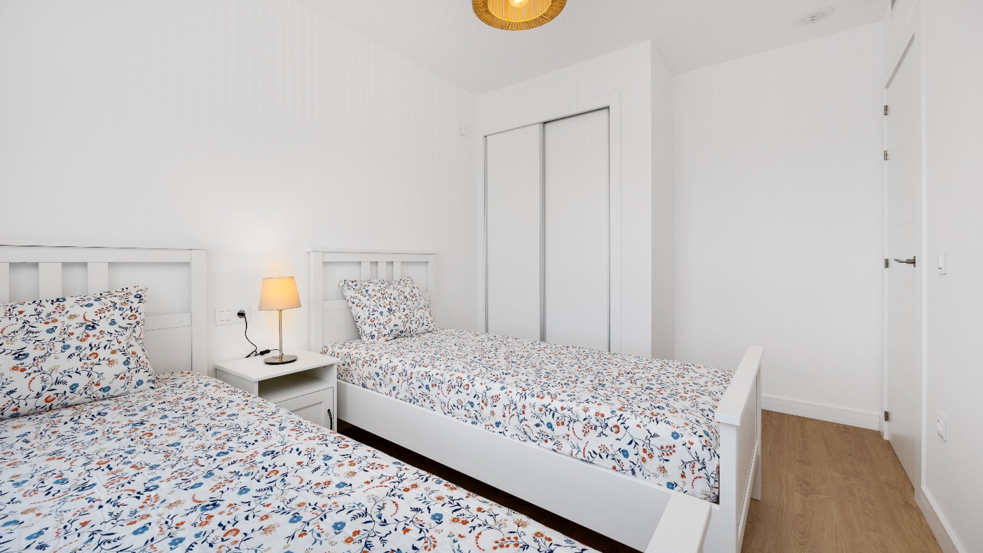 Resale - Apartments -
Villamartín - PAU 8