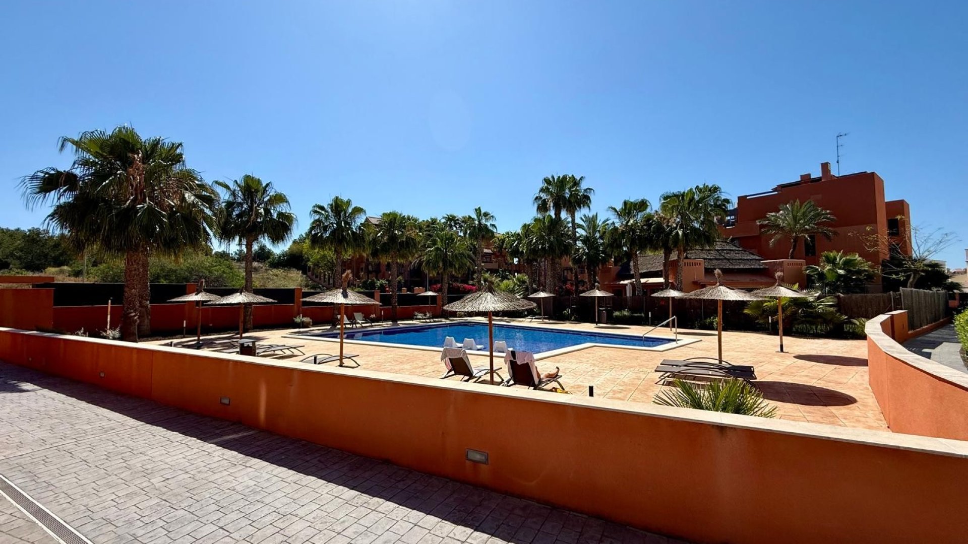 Resale - Apartments -
Villamartín