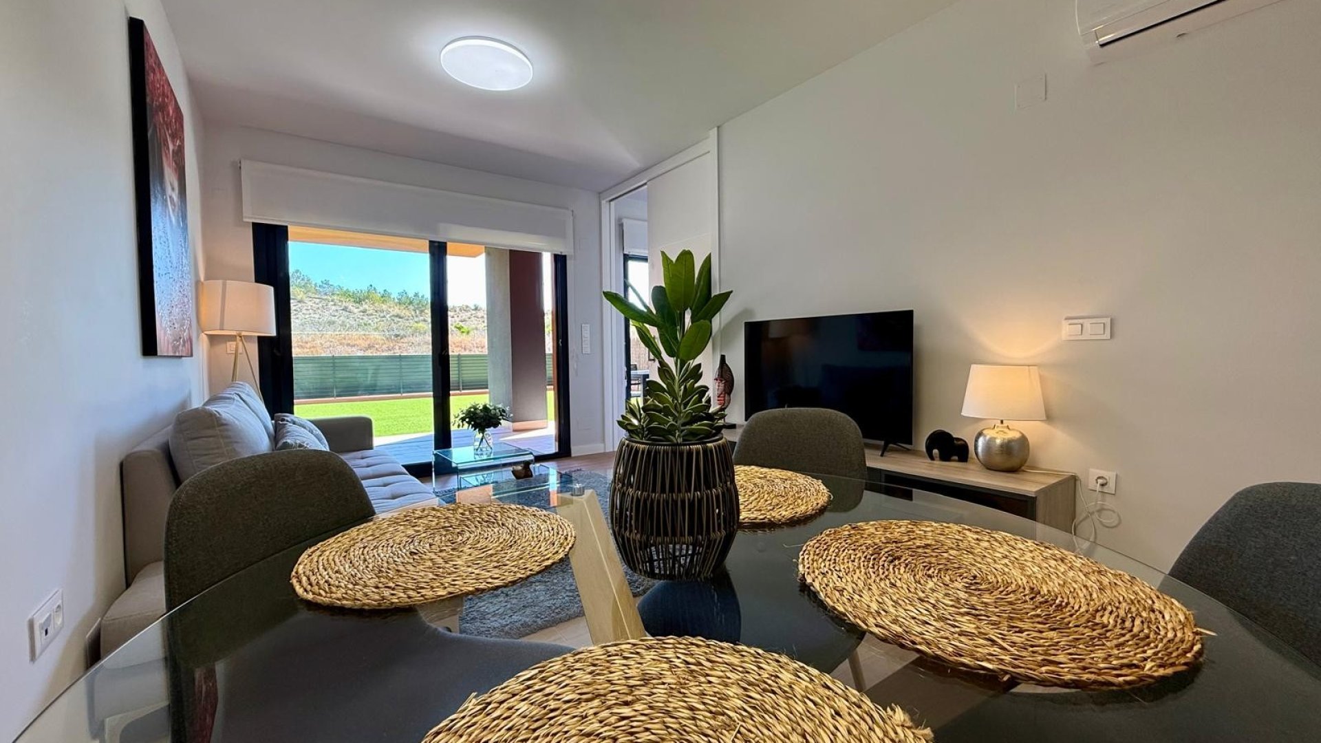 Resale - Apartments -
Villamartín