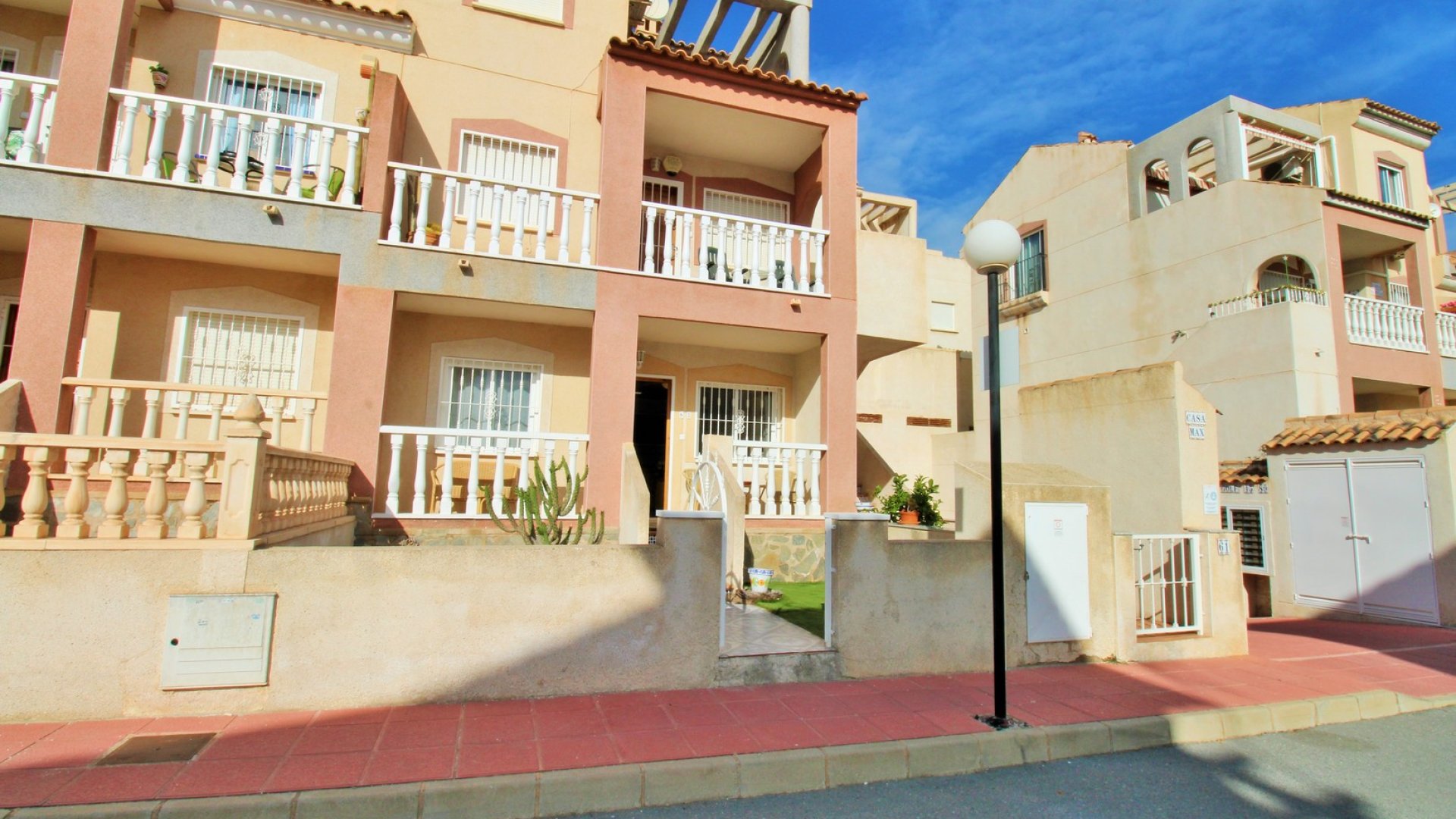 Resale - Apartments -
Villamartín