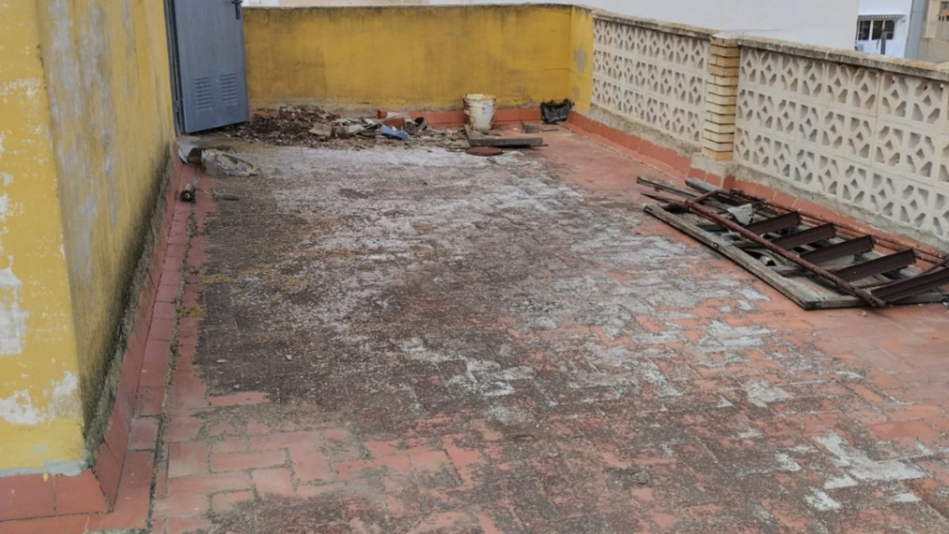 Resale - Commercial -
Torrevieja - Costa Blanca