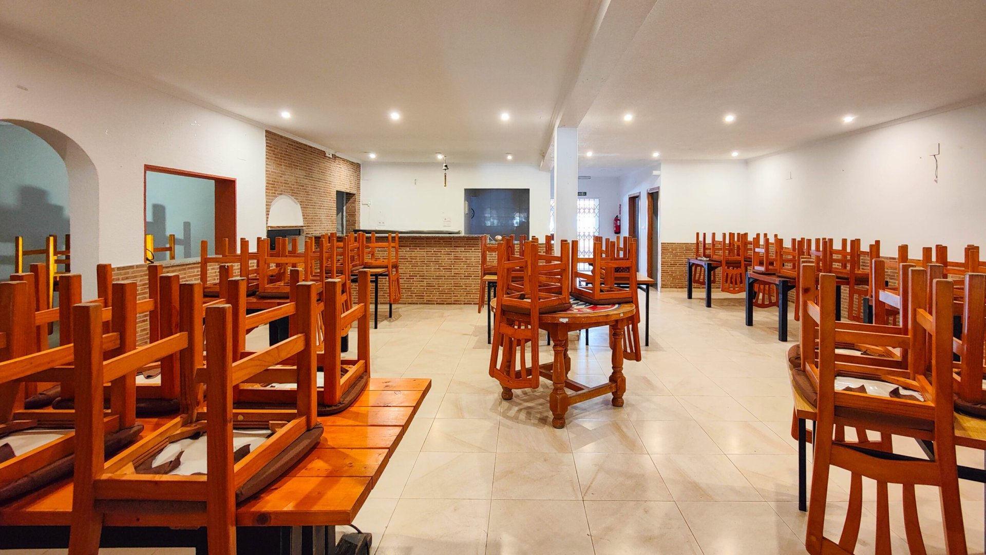 Resale - Commercial -
Torrevieja - La Siesta