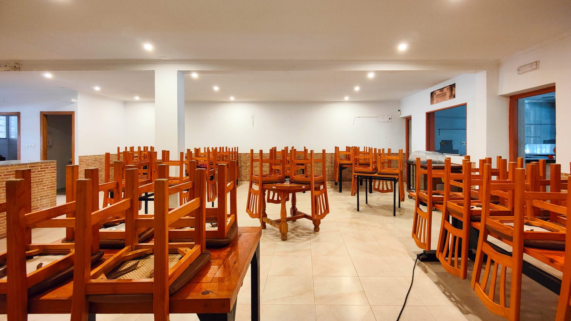 Resale - Commercial -
Torrevieja - La Siesta