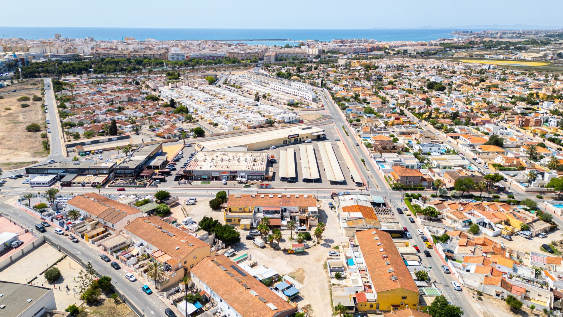 Resale - Commercial -
Torrevieja - La Siesta