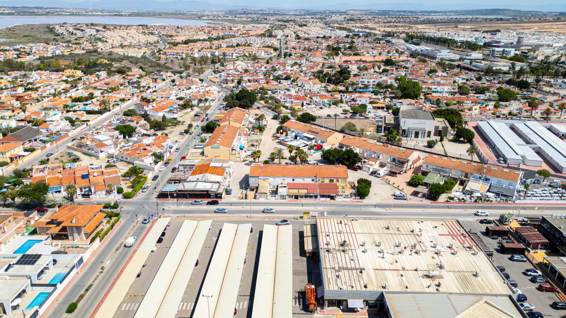 Resale - Commercial -
Torrevieja - La Siesta
