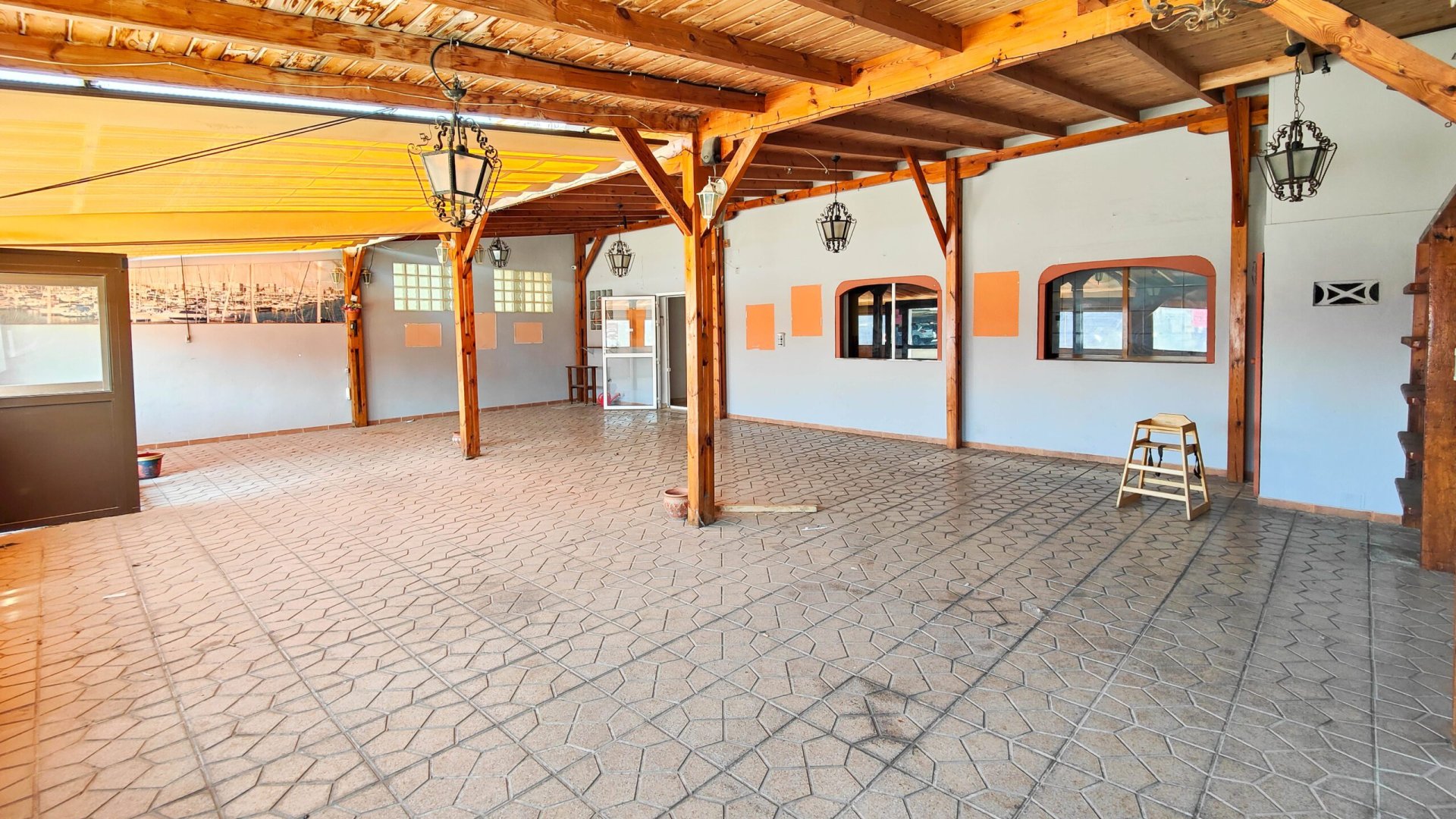 Resale - Commercial -
Torrevieja - San Luis