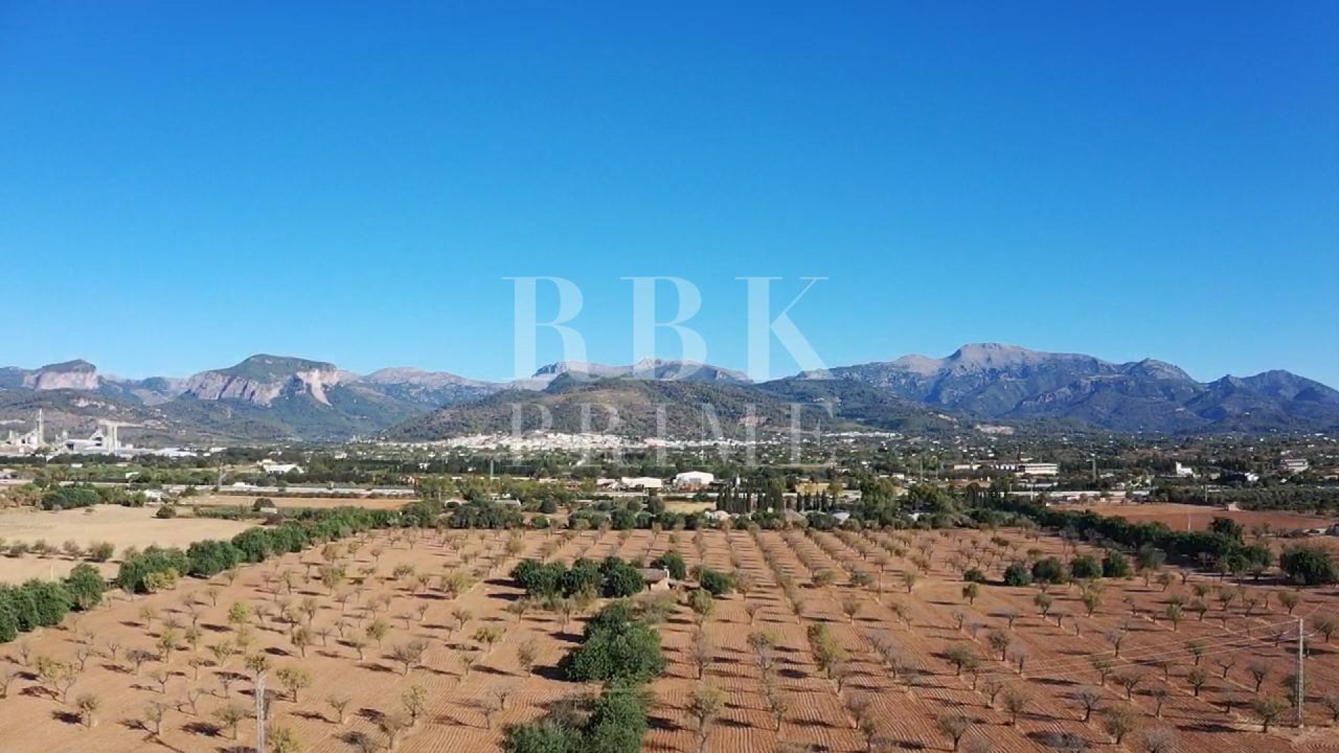Resale - Land -
Inca