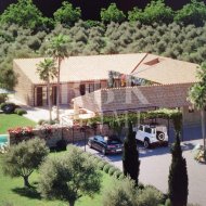 Resale - Land -
Inca