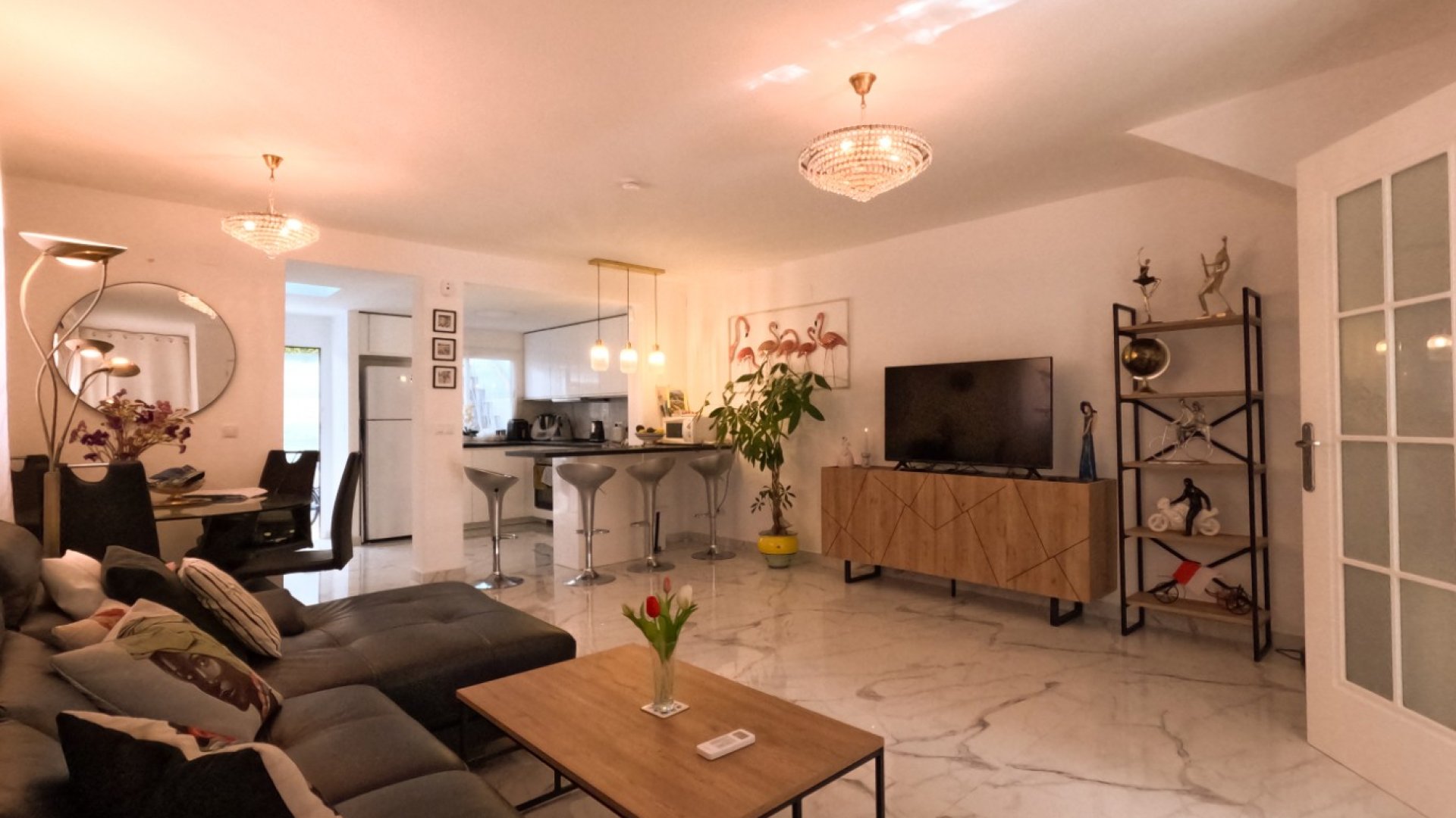 Resale - Terraced house / Townhouse -
Torrevieja - El Acequión - Los Náufragos