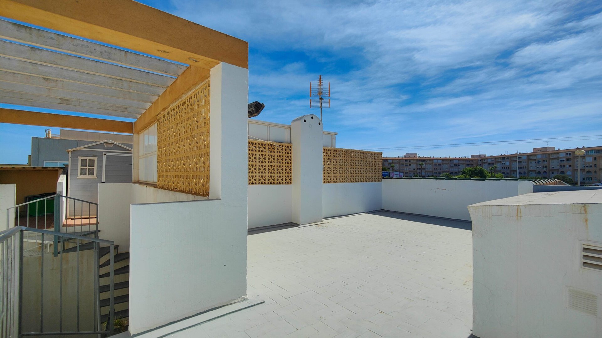 Resale - Top floor bungalow -
Torrevieja - La Siesta - El Chaparral - San Luis