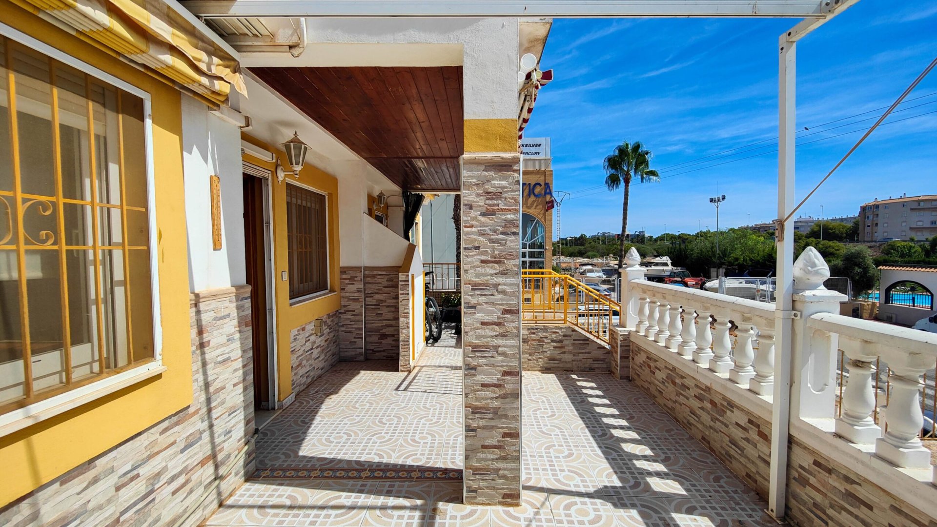 Resale - Top floor bungalow -
Torrevieja - La Siesta