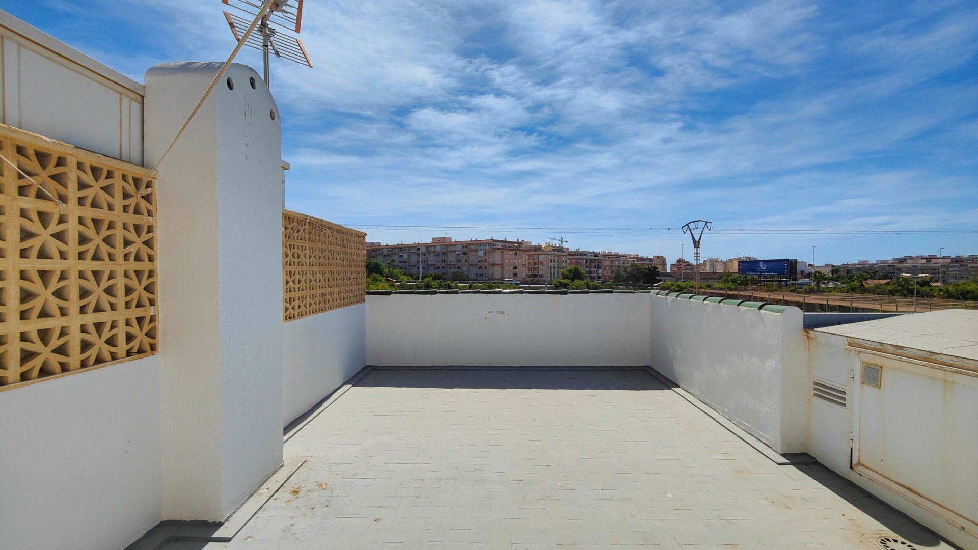 Resale - Top floor bungalow -
Torrevieja - La Siesta