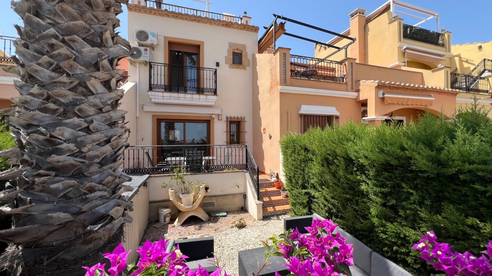 Resale - Townhouse -
Algorfa - La finca Golf