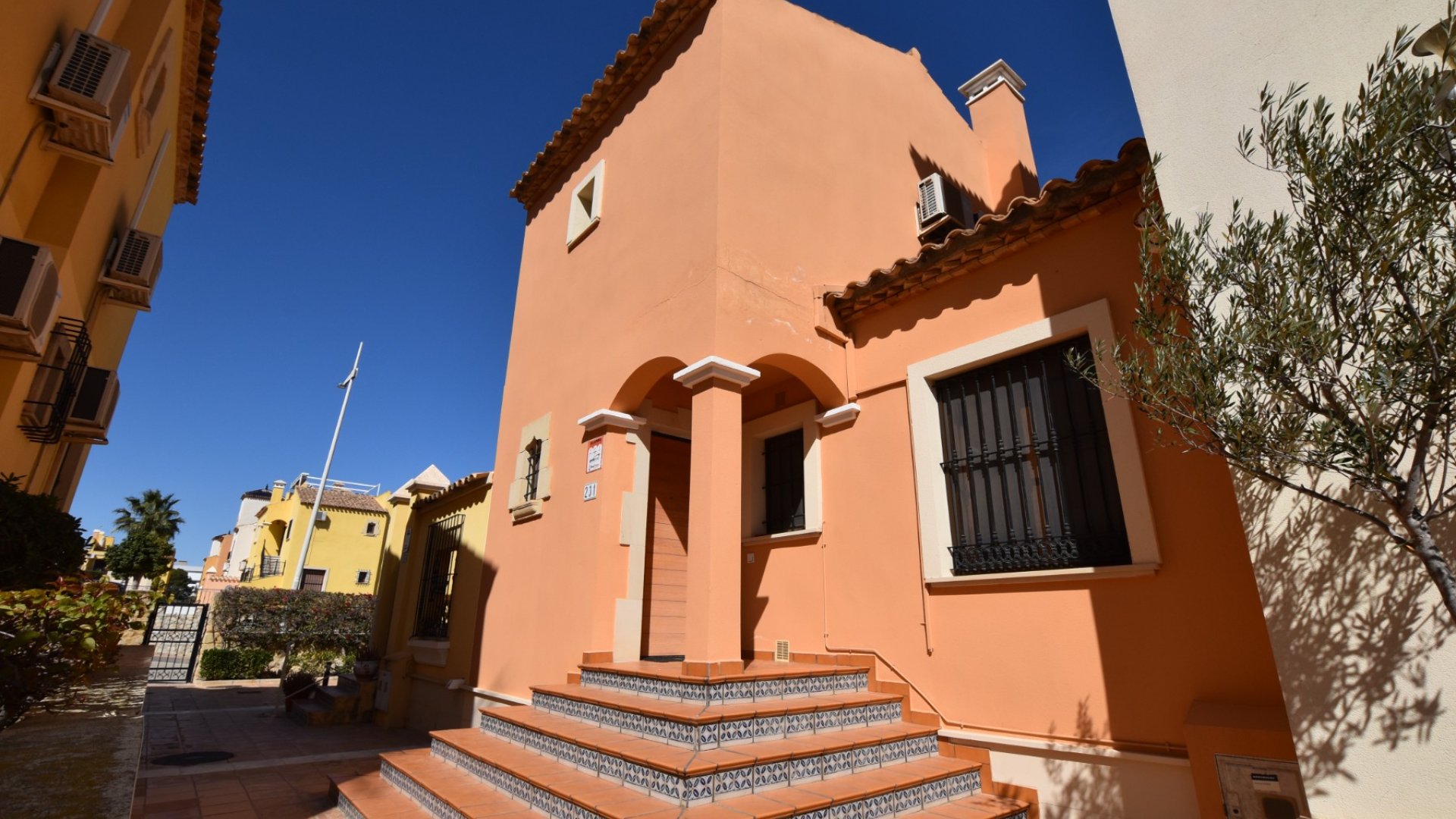 Resale - Townhouse -
Algorfa - La finca Golf
