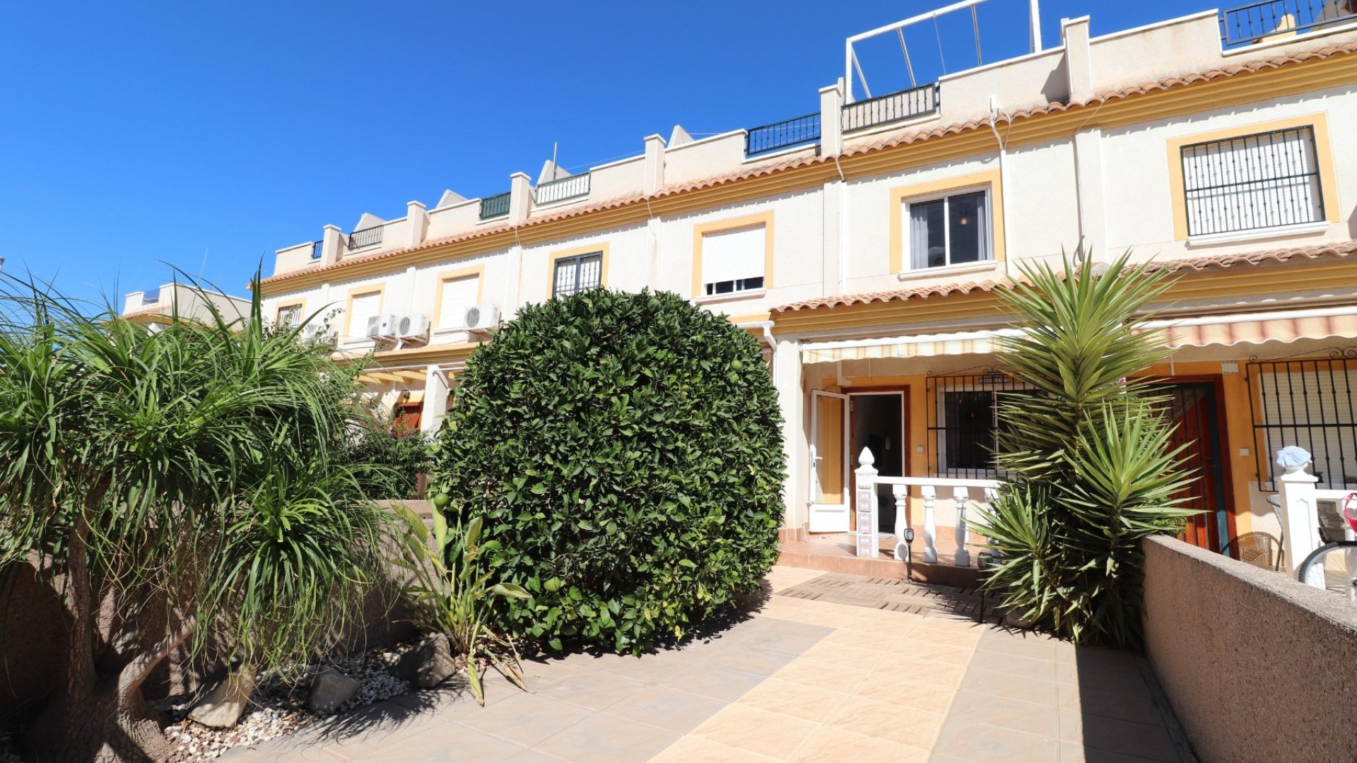Resale - Townhouse -
Algorfa - Montemar