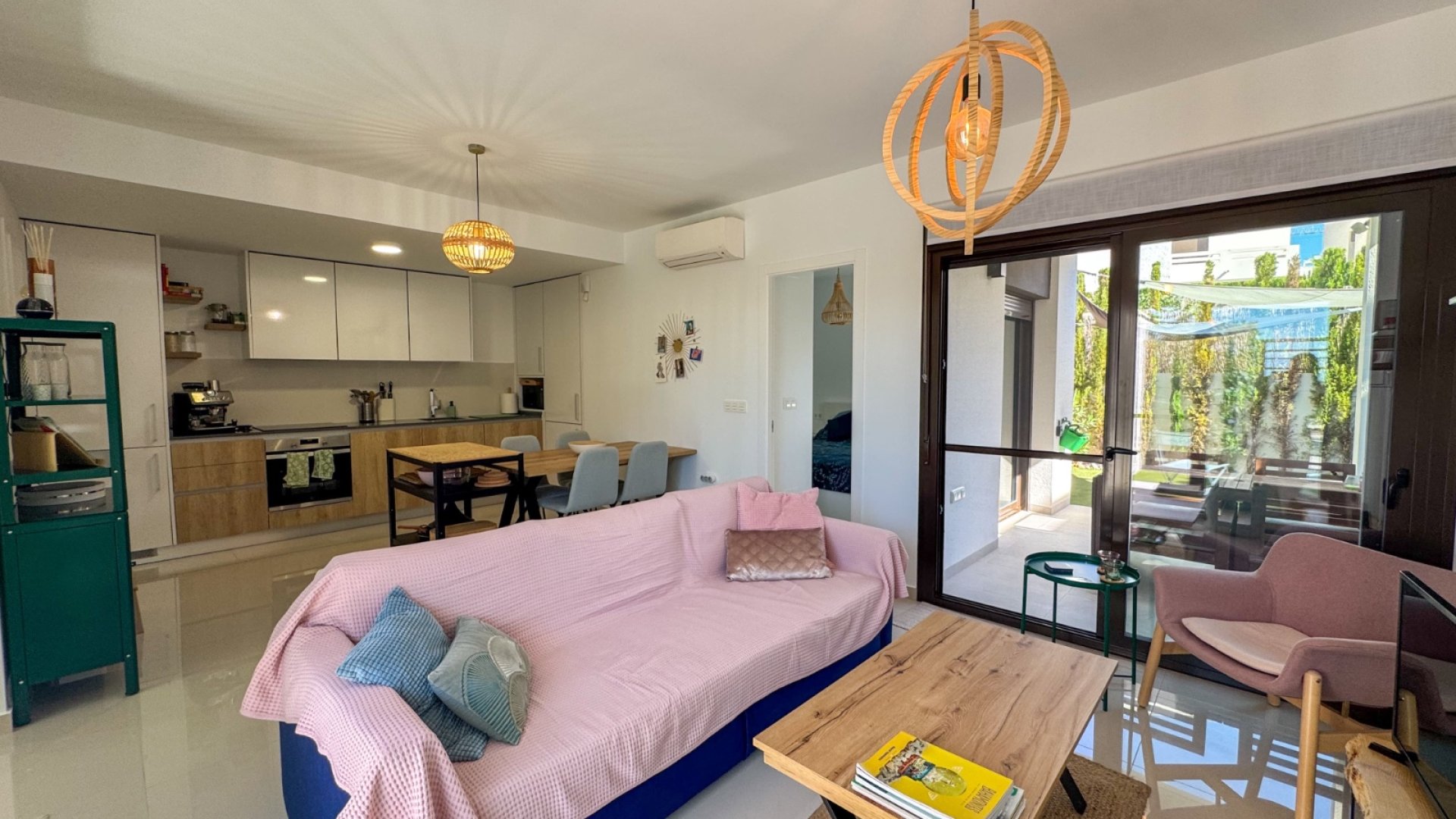 Resale - Townhouse -
Algorfa