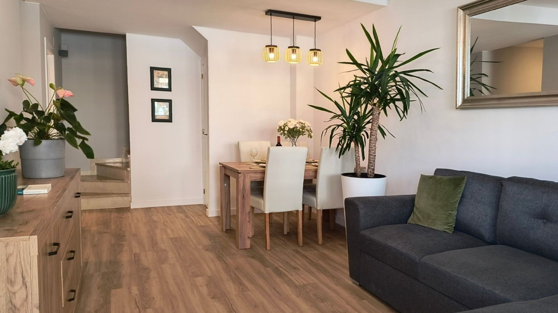 Resale - Townhouse -
Alicante - La Florida