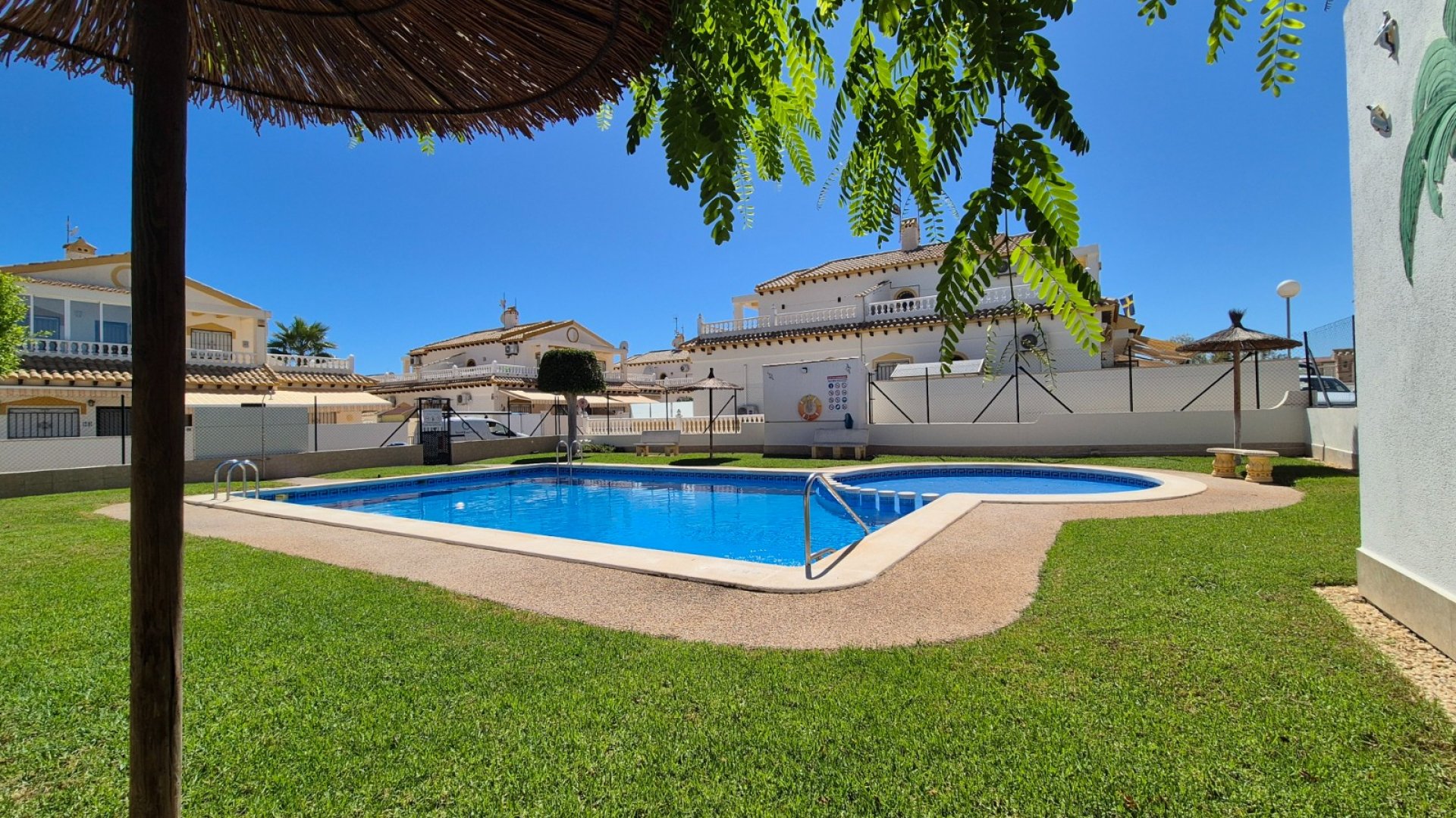 Resale - Townhouse -
Alicante - La Florida