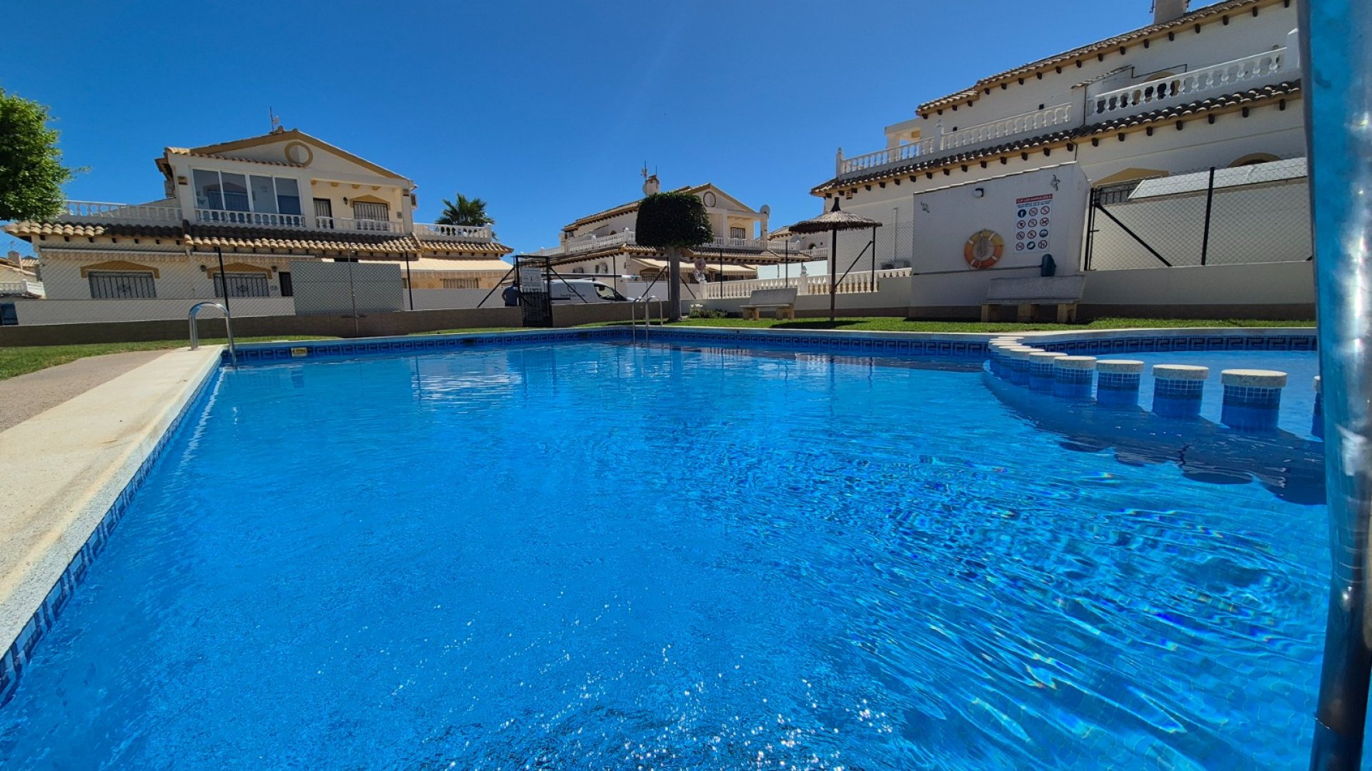 Resale - Townhouse -
Alicante - La Florida