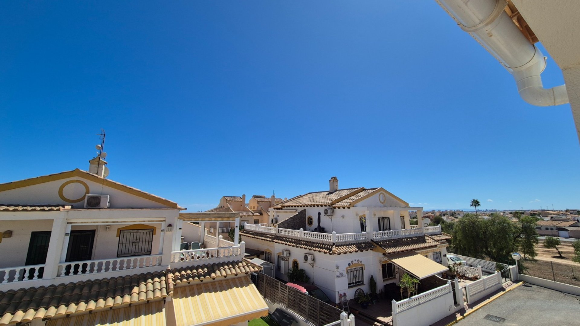 Resale - Townhouse -
Alicante - La Florida