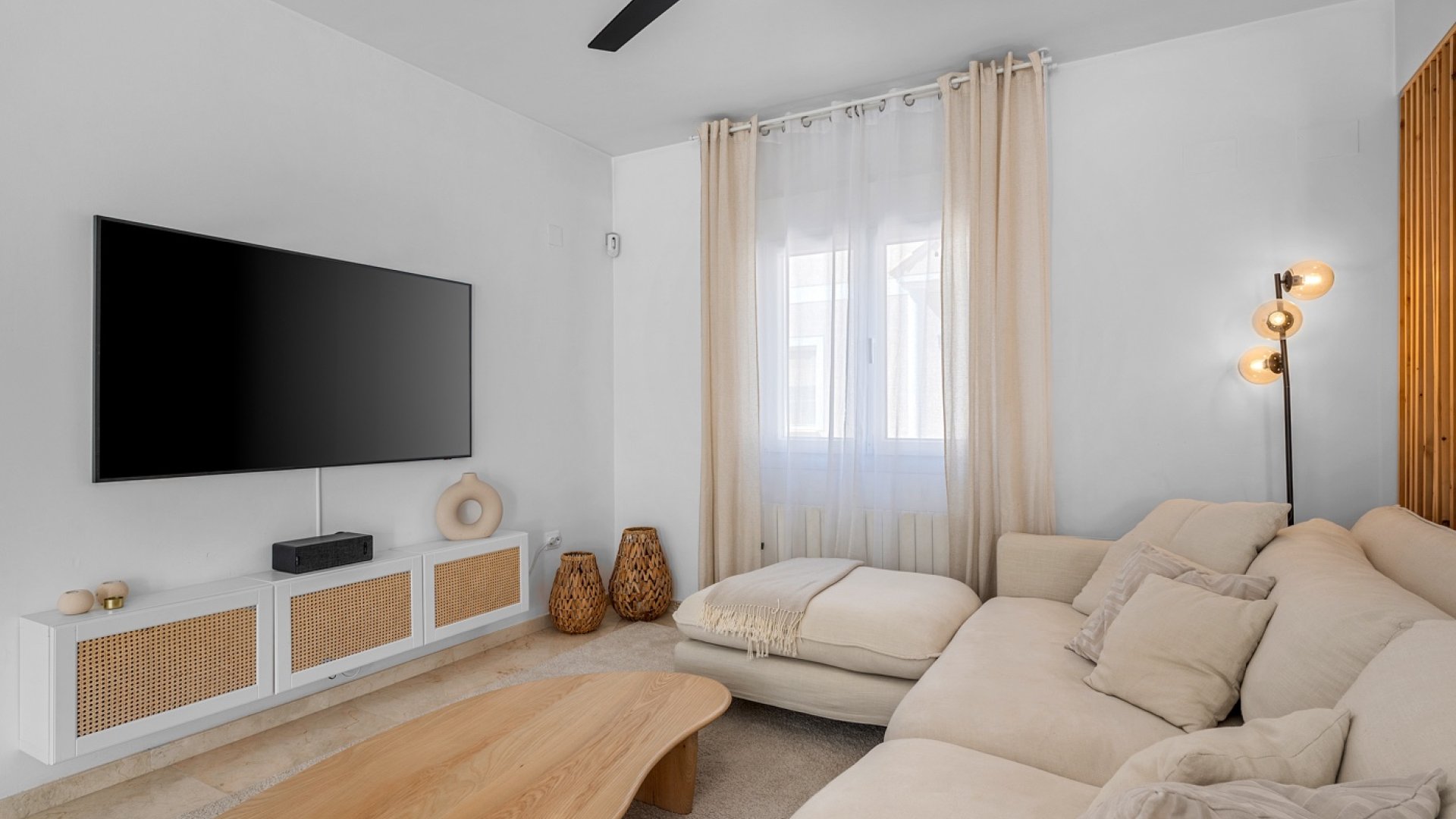 Resale - Townhouse -
Alicante - Playa San Juan