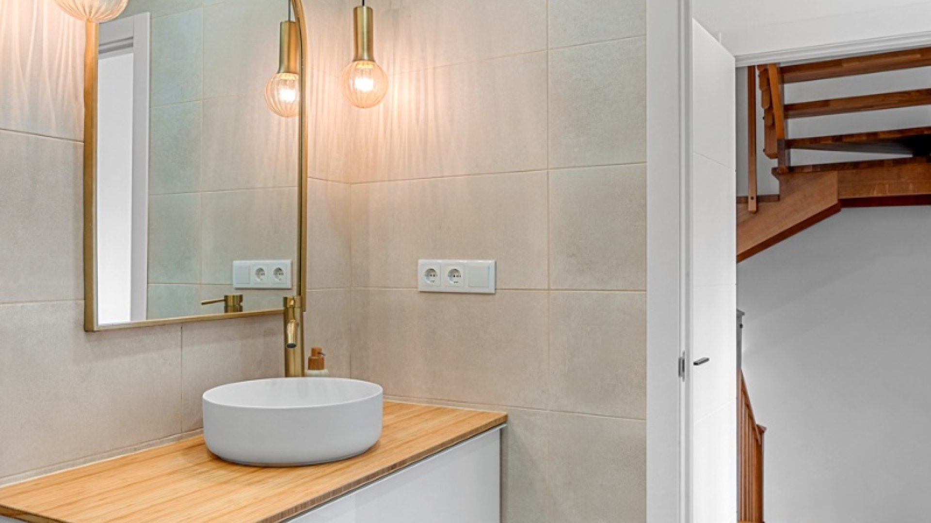 Resale - Townhouse -
Alicante - Playa San Juan