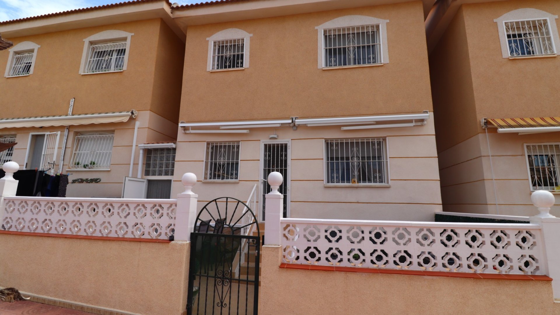 Resale - Townhouse -
Benijofar - Monte Azul