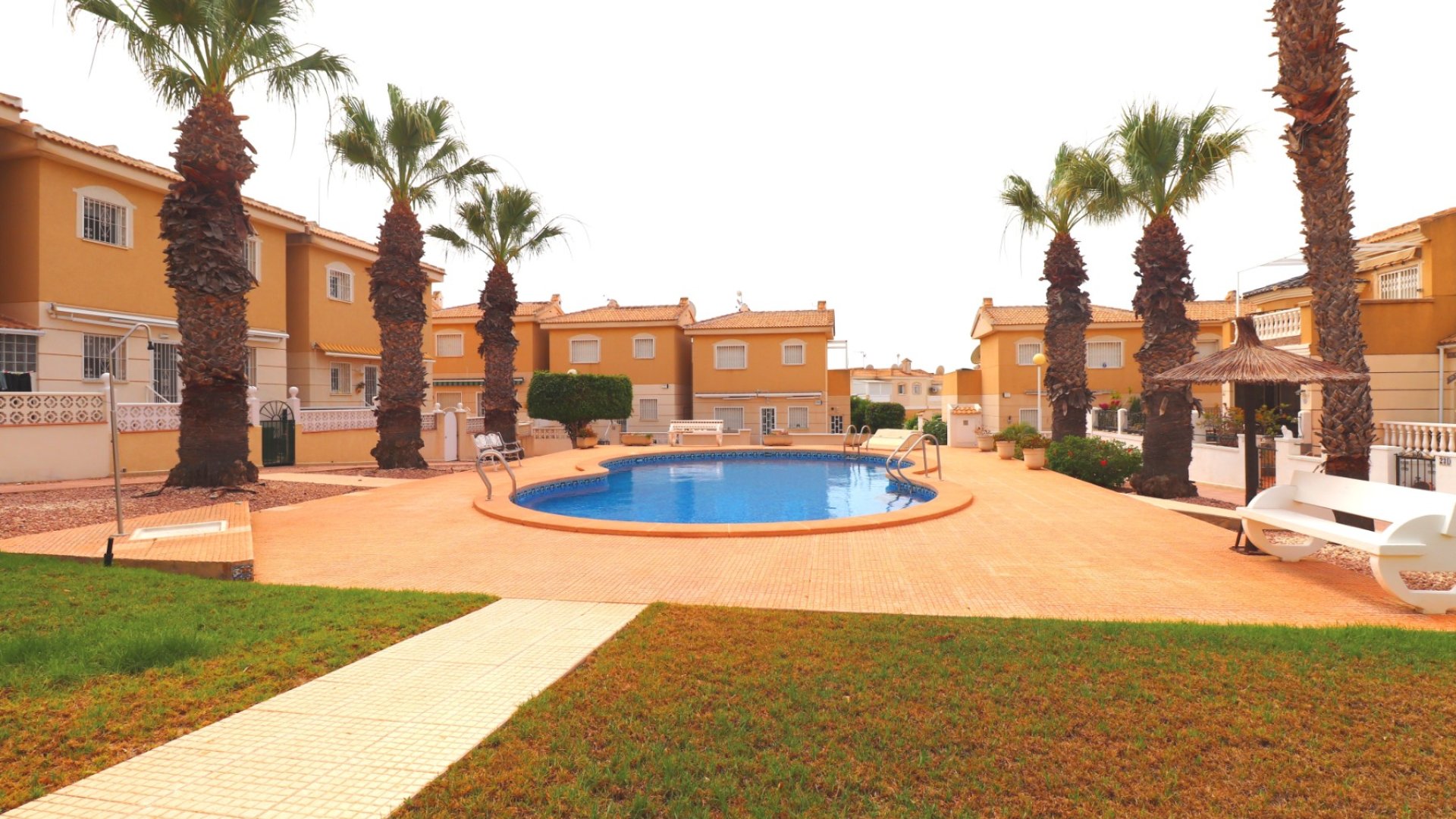 Resale - Townhouse -
Benijofar - Monte Azul